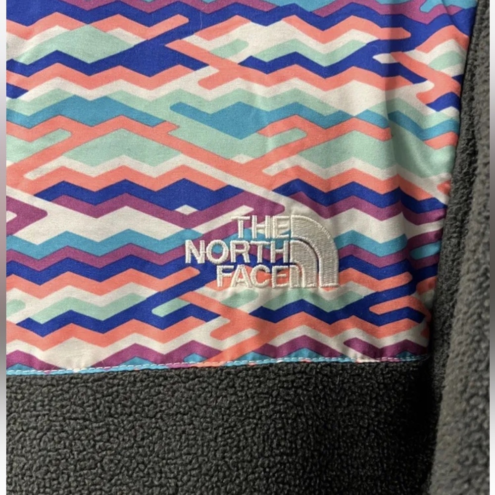 The North Face Limited Edition Chevron Jacket Size Medium - Picture 7 of 9